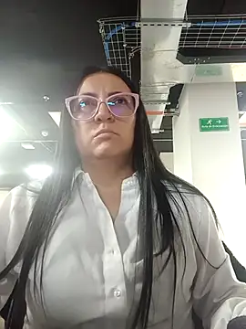 Romina693 online show from November 2025 06:02:02 AM