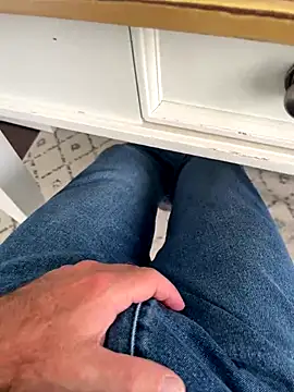 cyclone1212 online show from October 2025 01:40:02 PM