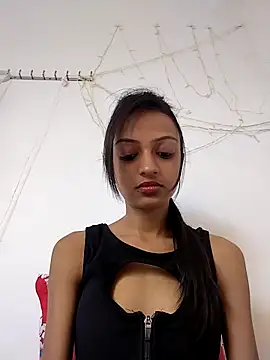 Snapshot of Your-Kitkat chatting on November 2025 06:03:01 AM Your-Kitkat online show from November 2025 06:03:01 AM