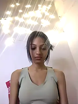 Snapshot of Your-Kitkat chatting on November 2025 07:40:02 PM Your-Kitkat online show from November 2025 07:40:02 PM