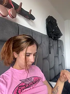 AllieYourGirl online show from November 2025 06:23:02 PM