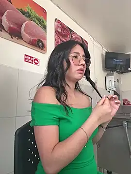 Michelle Zoe online show from October 2025 03:51:01 PM