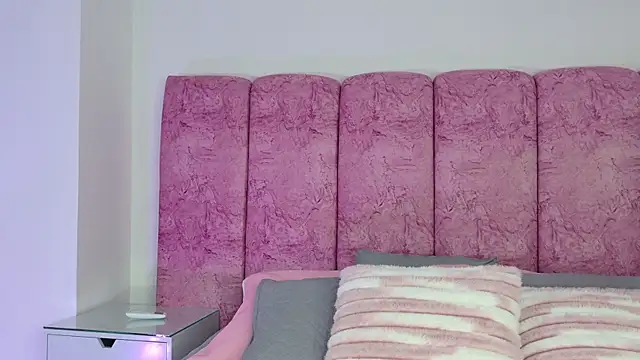 emmacurvy online show from January 2026 03:10:01 AM