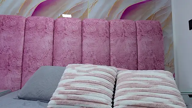 emmacurvy online show from March 2026 03:10:01 AM