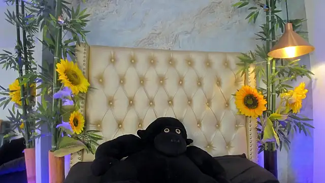 LittleeJaz online show from February 2026 04:06:02 AM