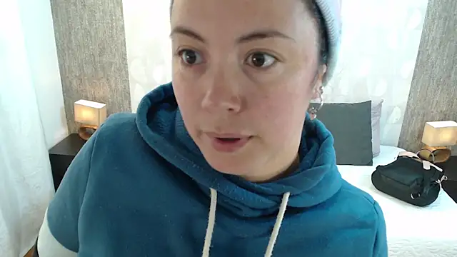 elamurray online show from October 2025 11:11:01 AM