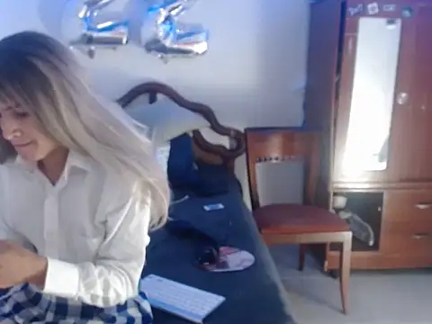 Snapshot of Valentina_bss chatting on November 2025 02:42:01 PM Valentina bss online show from November 2025 02:42:01 PM