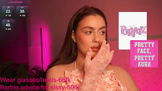 Snapshot of EmiliyaRoude chatting on November 2025 01:11:02 PM EmiliyaRoude online show from November 2025 01:11:02 PM