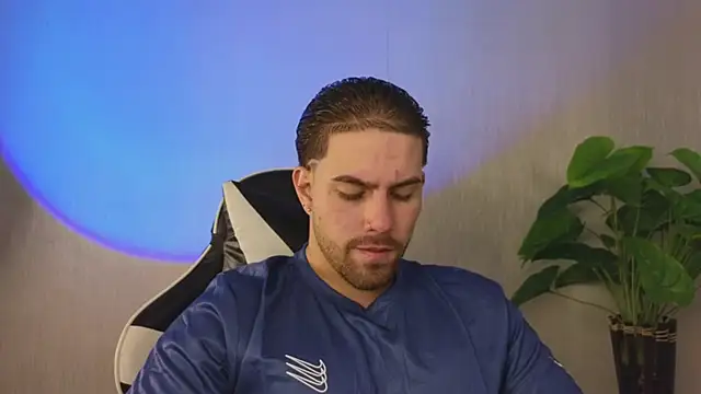 Ades Lowe online show from November 2025 10:50:02 AM