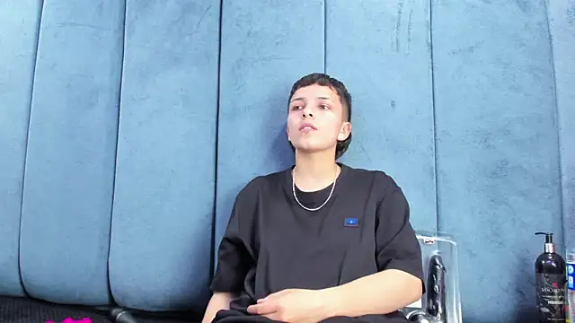 Megan Thompson  online show from February 2026 02:18:02 AM