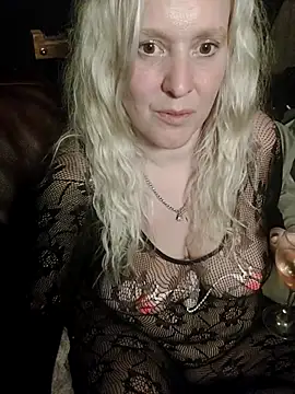 Snapshot of Bouncy-Bella28X chatting on September 2025 09:59:02 PM Bouncy-Bella28X online show from September 2025 09:59:02 PM