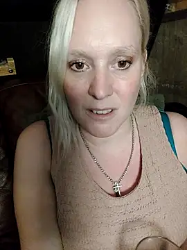 Snapshot of Bouncy-Bella28X chatting on September 2025 09:41:02 PM Bouncy-Bella28X online show from September 2025 09:41:02 PM