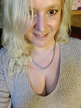 Snapshot of Bouncy-Bella28X chatting on November 2025 12:17:01 PM Bouncy-Bella28X online show from November 2025 12:17:01 PM