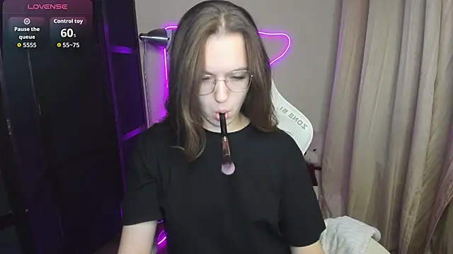 Snapshot of ShalinaMontana chatting on September 2025 03:17:01 PM ShalinaMontana online show from September 2025 03:17:01 PM