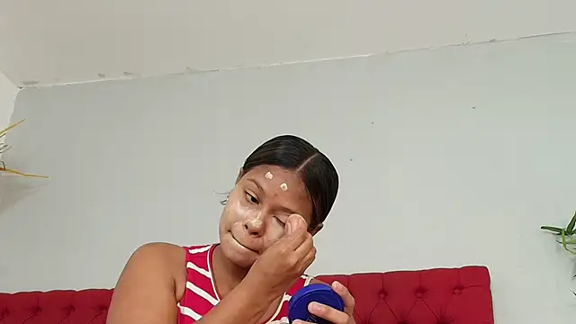 Snapshot of keyla_mejia chatting on June 2026 12:07:02 PM keyla mejia online show from June 2026 12:07:02 PM