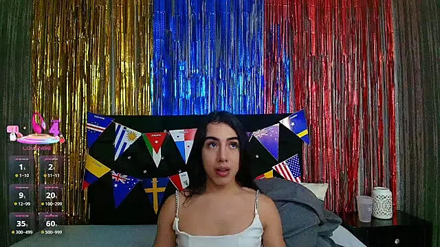 Snapshot of Alicee_Moonn chatting on June 2026 08:30:02 PM Alicee Moonn online show from June 2026 08:30:02 PM