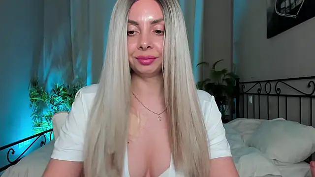 VelvetEliza online show from June 2026 09:26:01 PM