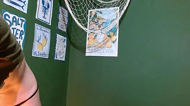 Roxiehood online show from September 2025 02:15:02 AM