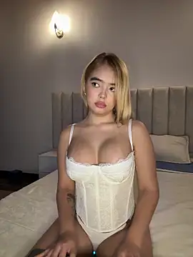 Snapshot of Mia_Roswell chatting on May 2026 10:17:02 PM Mia Roswell online show from May 2026 10:17:02 PM