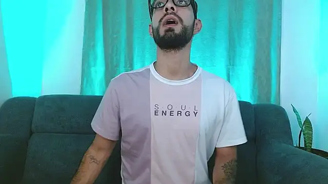 ReyPablo1 online show from October 2025 07:25:02 PM