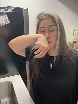 Alix Valentine online show from October 2025 02:06:01 AM