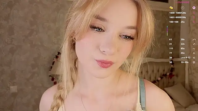 Snapshot of Emma_Frosty chatting on April 2026 08:00:02 PM Emma Frosty online show from April 2026 08:00:02 PM