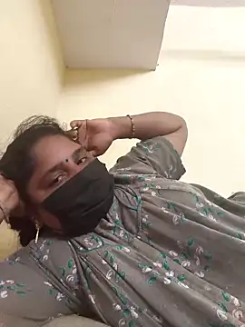 Villageanuty online show from September 2025 03:00:02 PM