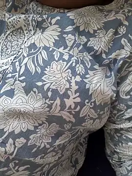 Villageanuty online show from September 2025 10:06:02 AM