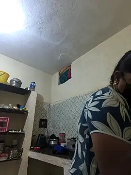 Villageanuty online show from November 2025 06:25:02 AM