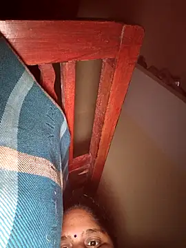 Villageanuty online show from November 2025 05:45:02 PM