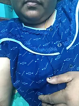 Snapshot of Villageanuty chatting on January 2026 03:32:01 AM Villageanuty online show from January 2026 03:32:01 AM