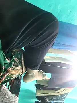 Villageanuty online show from April 2026 04:30:02 PM