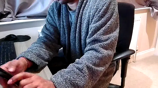 Snapshot of rogamuffin chatting on January 2026 11:29:02 PM rogamuffin online show from January 2026 11:29:02 PM