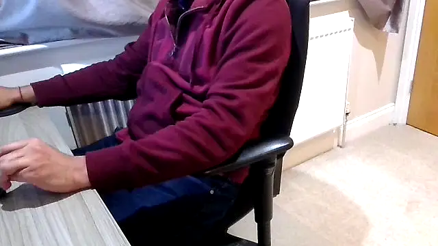 Snapshot of rogamuffin chatting on February 2026 12:01:01 AM rogamuffin online show from February 2026 12:01:01 AM