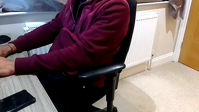 Snapshot of rogamuffin chatting on February 2026 02:01:02 AM rogamuffin online show from February 2026 02:01:02 AM