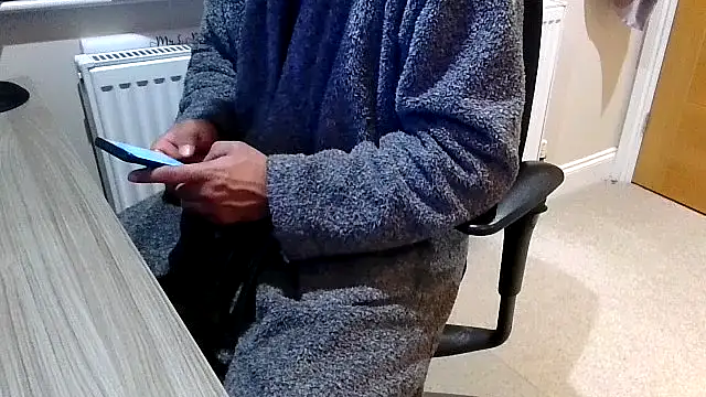 Snapshot of rogamuffin chatting on February 2026 11:06:01 PM rogamuffin online show from February 2026 11:06:01 PM