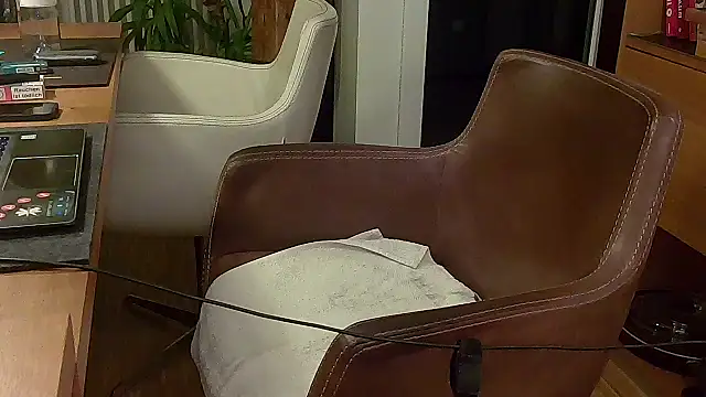 Unique X perience online show from October 2025 11:35:02 PM