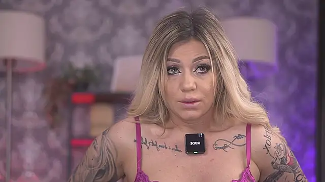 AlmaVelia online show from February 2026 10:08:01 PM