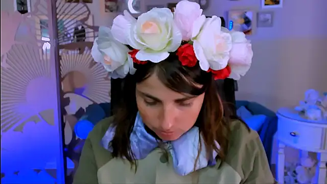 MartaEdams online show from September 2025 06:13:01 AM