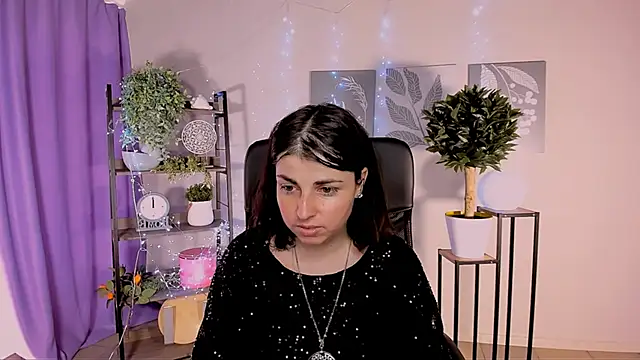 Snapshot of MartaEdams chatting on May 2026 06:21:01 AM MartaEdams online show from May 2026 06:21:01 AM