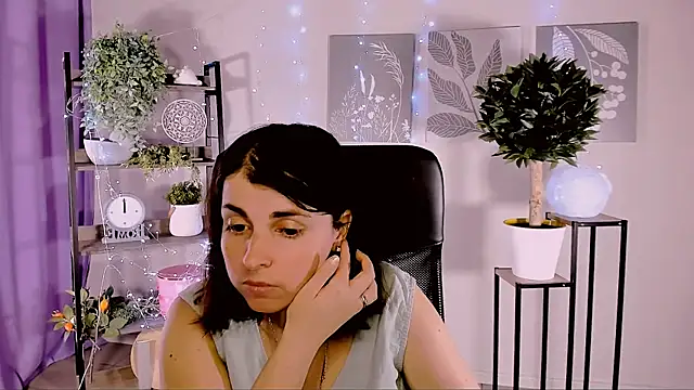 Snapshot of MartaEdams chatting on June 2026 06:52:02 AM MartaEdams online show from June 2026 06:52:02 AM