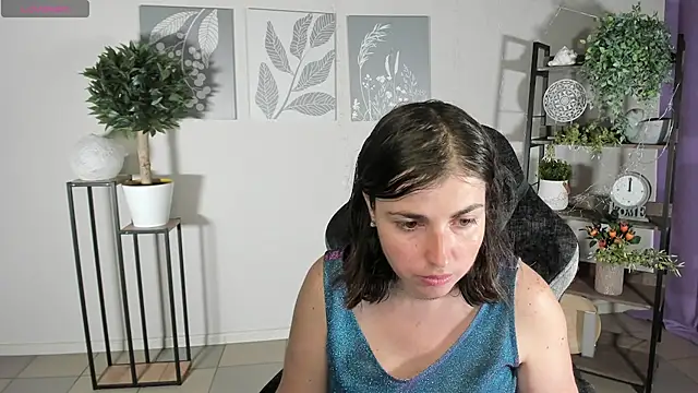 Snapshot of MartaEdams chatting on July 2026 05:24:01 AM MartaEdams online show from July 2026 05:24:01 AM