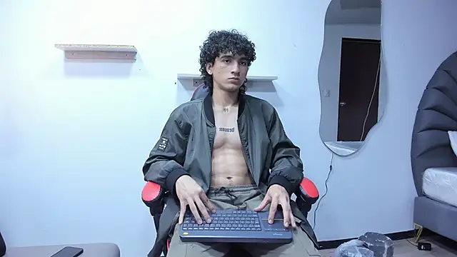 Snapshot of JackesTaylor chatting on September 2025 05:07:01 AM JackesTaylor online show from September 2025 05:07:01 AM