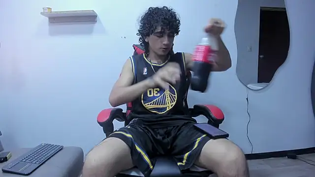 Snapshot of JackesTaylor chatting on October 2025 03:59:02 AM JackesTaylor online show from October 2025 03:59:02 AM