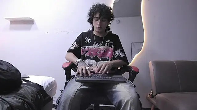 Snapshot of JackesTaylor chatting on February 2026 05:59:02 AM JackesTaylor online show from February 2026 05:59:02 AM