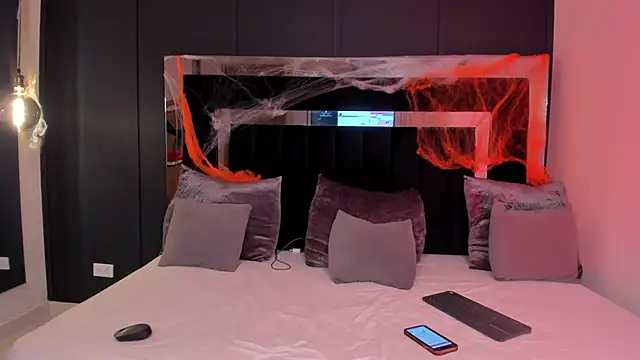 sofiaa brown online show from October 2025 05:04:02 AM