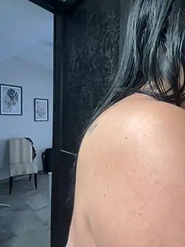 victoria amatista  online show from October 2025 03:25:01 PM