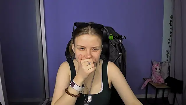 foxy tease  online show from September 2025 07:30:02 PM