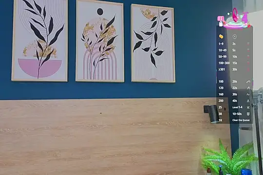 SarahMiler  online show from October 2025 11:49:02 AM