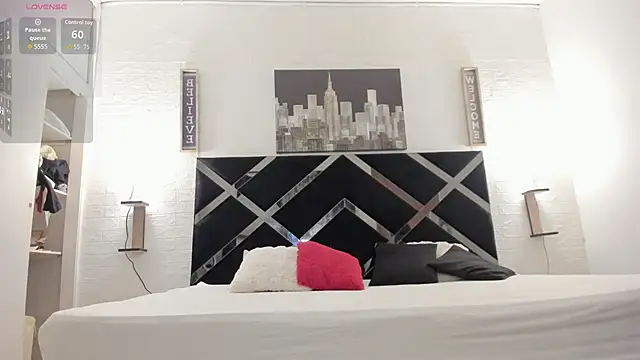 elenacooper1 online show from November 2025 07:03:01 PM